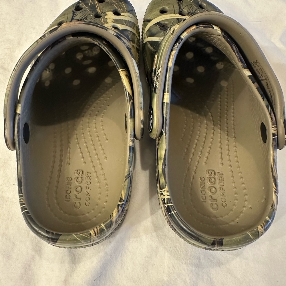 Crocs Kids Camo Slip-On Clogs - Olive Green - Picture 6 of 7